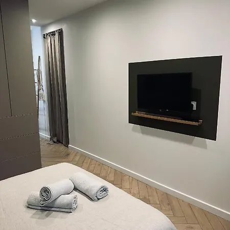 Forestière: Indépendante Avec Vue Sur Le Golf Et Homestay