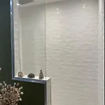 홈스테이 Les Hortensias Independante Avec Sdb Et Toilettes Privees Dans Maison En Foret Proche Du Golf Et De La Entree Independante Avec Acces Prive Le Touquet