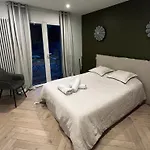 Les Hortensias Independante Avec Sdb Et Toilettes Privees Dans Maison En Foret Proche Du Golf Et De La Entree Independante Avec Acces Prive *