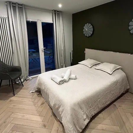 Les Hortensias Independante Avec Sdb Et Toilettes Privees Dans Maison En Foret Proche Du Golf Et De La Entree Independante Avec Acces Prive *