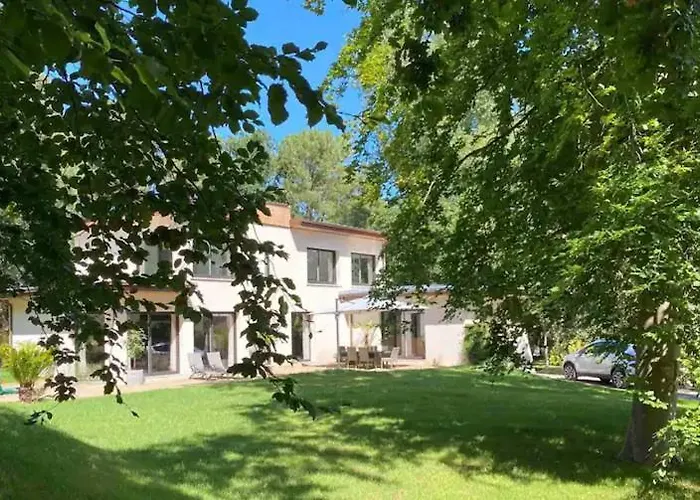 Les Hortensias Indépendante Avec Sdb Et Toilettes Privées Dans Maison En Forêt Proche Du Golf Et De La Entree Indépendante Avec Acces Privé Séjour chez l'habitant